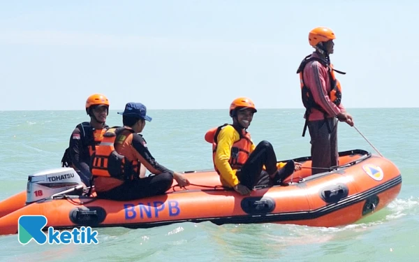 Nelayan Hilang Diterjang Ombak saat Melaut di Perairan Sreseh Sampang