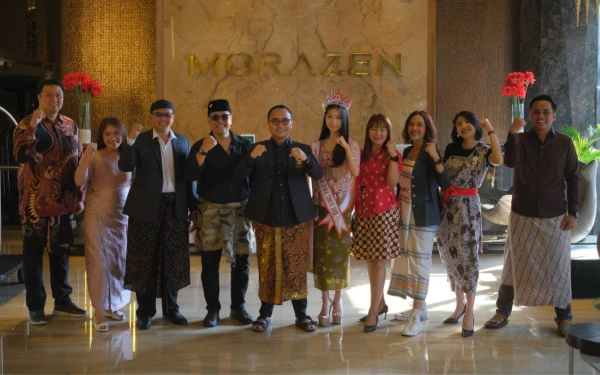 Thumbnail Berita - Semarak Kemerdekaan di Morazen Surabaya, Tumbuhkan Kebersamaan Lewat "Pemuda Pemudi Berkain”