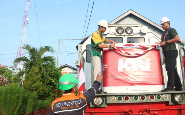 Thumbnail Berita - KAI Daop 7 Madiun Ajak Pelanggan Rayakan HUT ke-80 RI di Stasiun dan di Atas Kereta Api