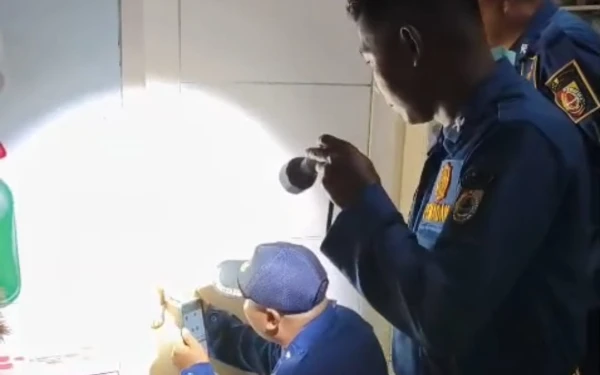 Thumbnail Berita - Terkunci di Kamar, Warga di Jember Justru Panggil Damkar Untuk Bantu Buka Pintu