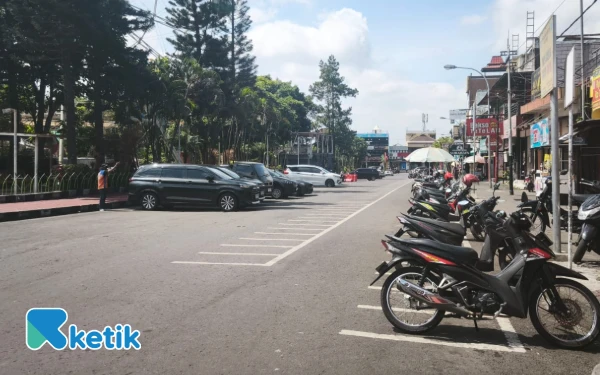 Thumbnail Berita - Gate Parkir Alun-Alun Kota Batu Dipasang Awal September