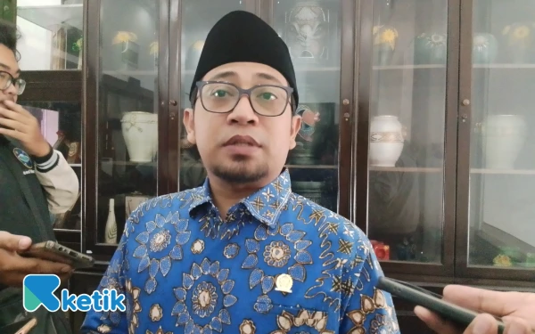 Thumbnail Berita - Apresiasi KPU Batalkan Aturan Kontroversial, Gus Khozin DPR Ingatkan Pentingnya Partisipasi Publik