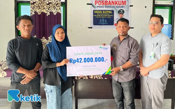 Thumbnail Berita - Pemdes Kupal dan BPJS Halsel Salur Santunan Kematian Kepada Dua Ahli Waris