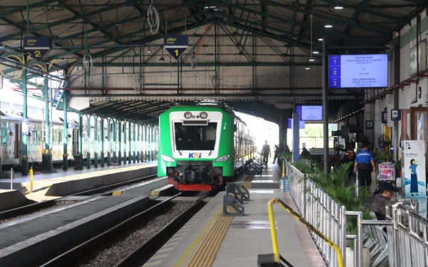 Thumbnail Berita - Sepekan Beroperasi dari Stasiun Caruban, KA Bias Catat Peningkatan Penumpang