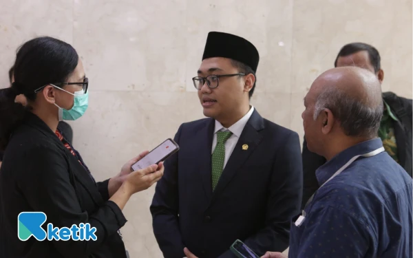 Thumbnail Berita - Ruang Kelas SD Se-Indonesia 60% Rusak, Gus Hilman Desak Kemendikdasmen Perbaiki Fasilitas Pendidikan