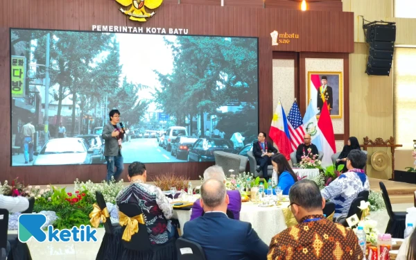 Thumbnail Berita - ‎Ratusan Peserta Luar Negeri Ikuti Simposium Internasional ACLA Unitri Malang