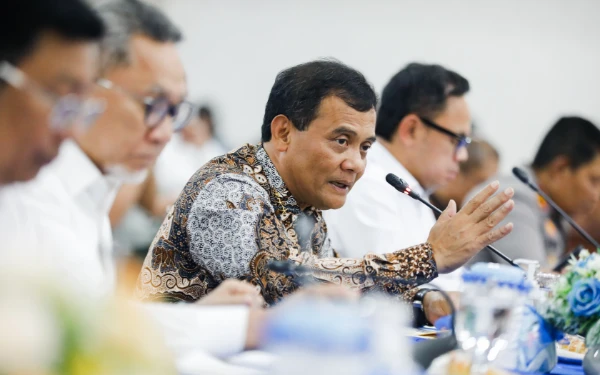 Thumbnail Berita - Gubernur Ahmad Luthfi Minta Perwakilan BGN Dibuka di Jawa Tengah