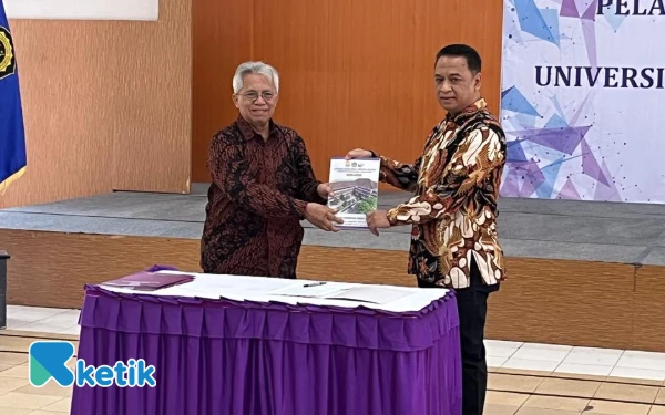 Thumbnail Prof Dodi Wirawan Irwanto Jabat Rektor Baru Unitri, Tancap Gas Perbaikan Tata Kelola