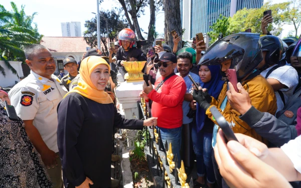 Usai Grahadi Didemo, Warga Surabaya Doakan dan Kuatkan Khofifah