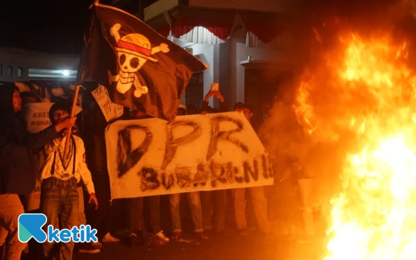 Unjuk Rasa PMII dan Warga Pacitan,  DPRD Dituntut Perbaiki Enam Bidang Krusial