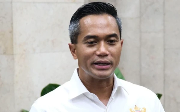 Thumbnail Berita - Kericuhan Massa Meluas, Ketum Kadin: Jika Berlarut-larut Roda Ekonomi Terdampak