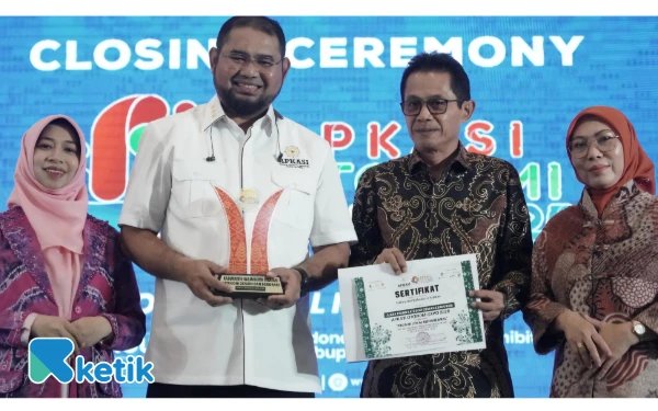 Thumbnail Berita - Halsel Menyalip Ratusan Daerah, Sabet Penghargaan Stand Terbaik Apkasi 2025