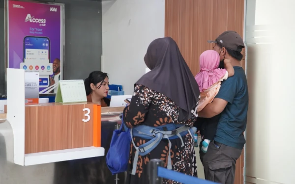 Thumbnail Berita - Rayakan HUT ke-80, KAI Daop 7 Madiun Tebar Diskon Tiket hingga 20 Persen