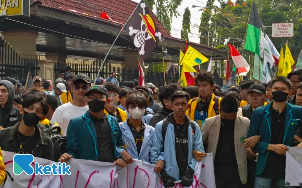 Thumbnail Berita - Ketua DPRD Sumsel Bersumpah Perjuangkan Aspirasi Mahasiswa ke Jakarta