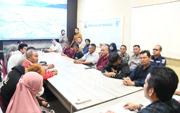 Thumbnail Berita - Polres Madiun Kota Amankan 4 Pemuda Aksi Provakatif di Depan Gedung DPRD