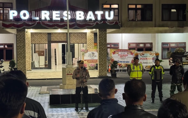 Thumbnail Berita - ‎Polres Batu Rutin Gelar Patroli Skala Besar Setiap Malam