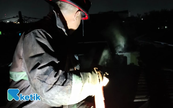 Thumbnail Berita - Dapur Rumah Warga di Jember Terbakar, Tumpukan Kayu Percepat Api Membesar