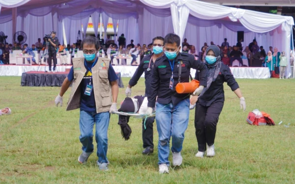 Thumbnail Berita - Simulasi Megathrust di Sumbar, Kemenkes Tegaskan Pentingnya Kecepatan dan Koordinasi Lintas Sektor