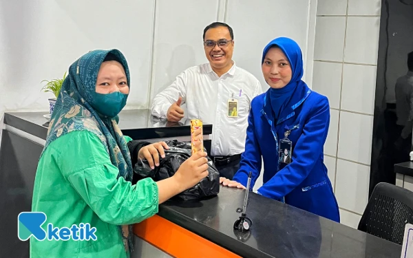 Pagi Hangat Ala BRI BO Kotapinang di Hari Pelanggan, Ada Bingkisan Coklat dan Snack
