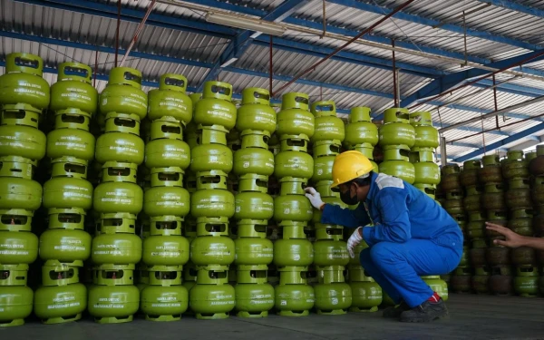 Thumbnail Berita - Masyarakat Tak Perlu Panik, Pertamina Tambah Stok Elpiji 3 Kg di Libur Maulid Nabi