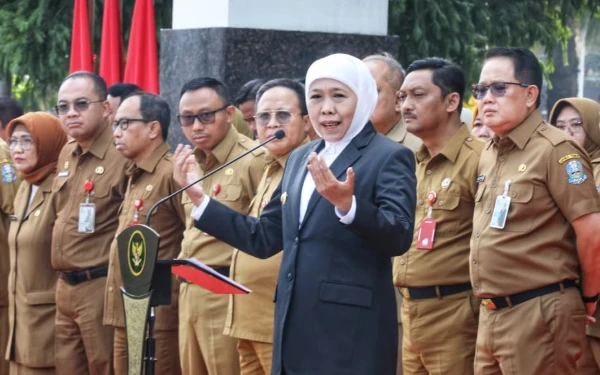 Apel Bersama di Lingkup Pemprov Jatim, Gubernur Khofifah Ingatkan ASN Tertib Berinteraksi di Medsos