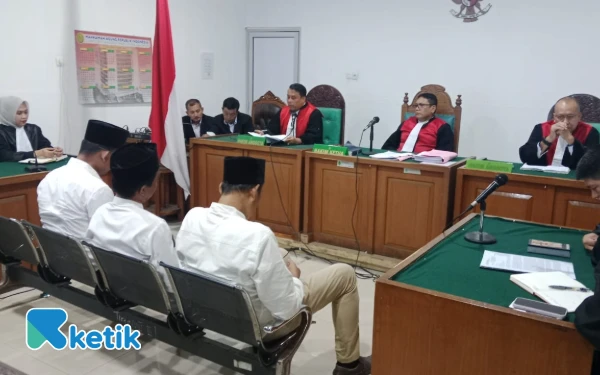 Thumbnail Berita - Kasus Dana Hibah PMI Ogan Ilir, Tiga Terdakwa Kompak Terima Putusan Hakim