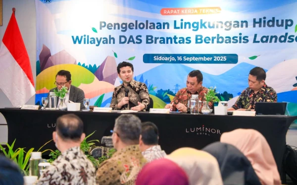 Wagub Emil Tekankan Pentingnya Pengelolaan Holistik DAS Brantas Berbasis Landscape