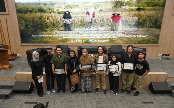 Film Dokumenter Mother Earth Angkat Tradisi Tunggu Tubang sebagai Inspirasi Ketahanan Pangan