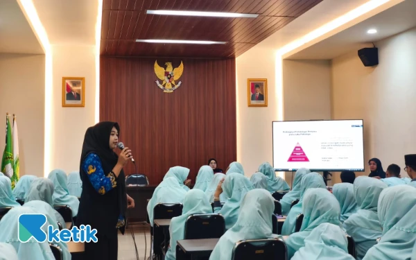 Thumbnail Berita - MTs Negeri Kota Batu Apresiasi Sosialisasi PHBS oleh Dinkes   ‎