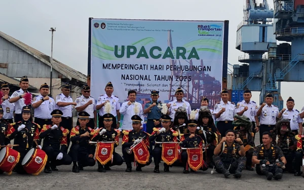 Thumbnail Berita - Kepala KSOP Palembang Serukan Semangat Bakti Transportasi untuk Negeri di HARHUBNAS 2025