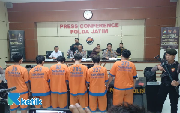 Polda Jatim Sebut Kelompok Anarko Menyusup dan Dalangi Kerusuhan Demo