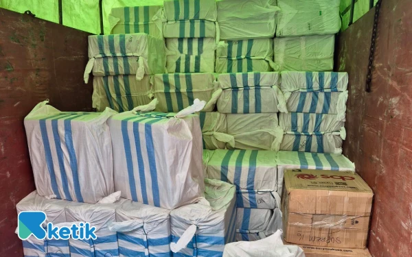 Thumbnail Berita - Bea Cukai Palembang Gagalkan Peredaran 4,4 Juta Batang Rokok Ilegal Senilai Rp6,1 Miliar