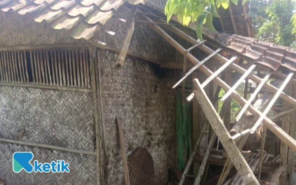 Viral! Rumah Reot di Brebes Belum Tersentuh Program RTLH, Warga Swadaya Galang Dana Rp 48 Juta