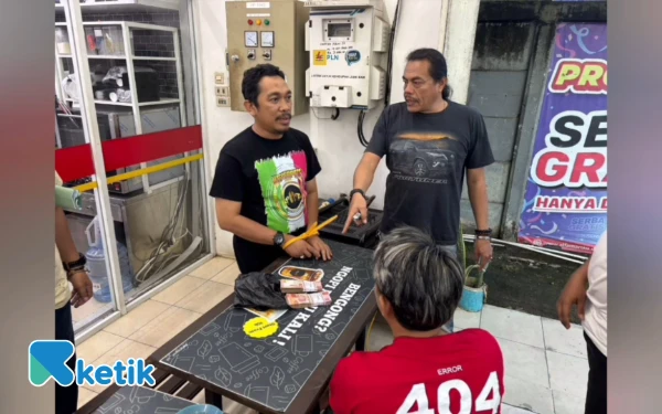 Thumbnail Berita - Polisi OTT Oknum LSM dan Wartawan Pemeras Direktur RSUD Abdul Moeloek Lampung