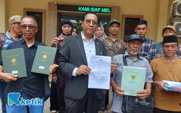 Thumbnail Berita - Puluhan Warga Malang Laporkan Mafia Tanah ke Polda Jatim