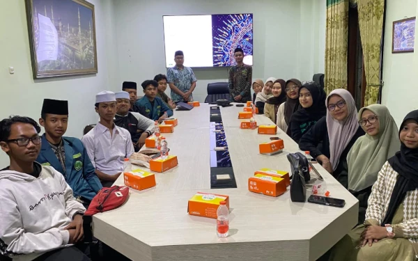 Thumbnail Berita - PCNU Kota Malang Ajak Remaja Waspada dengan Ilusi Media Sosial dalam Proses Pencarian Jati Diri