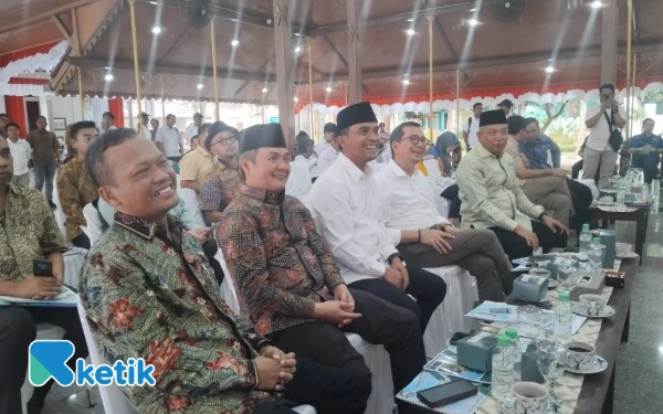 Thumbnail Berita - Komisi V DPR RI Soroti Proyek Bernilai Milliaran di Bangkalan Terbengkalai