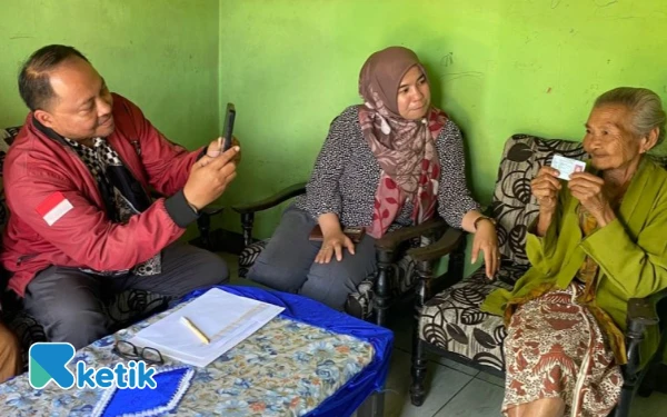 Thumbnail Berita - KPU Kota Temukan Warga Berumur Satu Abad Saat Coktas  ‎