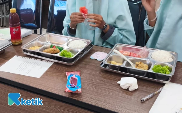 Thumbnail Berita - ‎Diduga Basi, MBG Dua Sekolah di Kota Batu Dihentikan Sementara  ‎