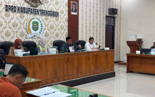 FGD Komisi IV DPRD Trenggalek: Jurus Jitu Amankan Masa Depan Ponpes-Madrasah Lewat Perda 2025