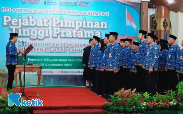Lantik 17 Pimpinan Tinggi Pratama, Bupati Cilacap Fokus Peningkatan PAD