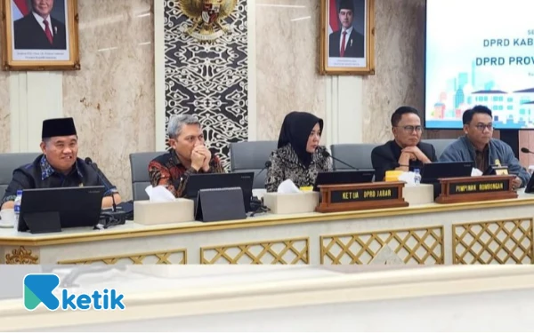 Thumbnail Berita - Perkuat Koordinasi dan Sinergi, Pimpinan DPRD Kab Bandung dan Banggar Kunker ke DPRD Jabar