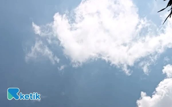 Thumbnail Berita - Cuaca di Kota Madiun Hari Ini Hujan Ringan, Surabaya Berawan