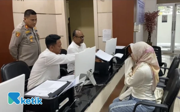 Thumbnail Berita - Istri Polisi di Palembang Laporkan Suami Atas KDRT dan Perselingkuhan,