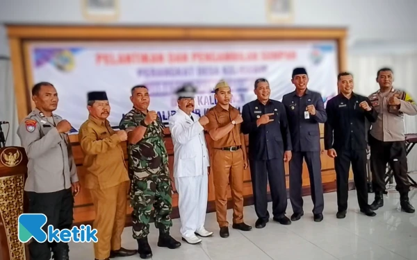 Thumbnail Berita - Camat Kalidawir Hadiri Pelantikan Perangkat Desa, Minta Cepat Beradaptasi