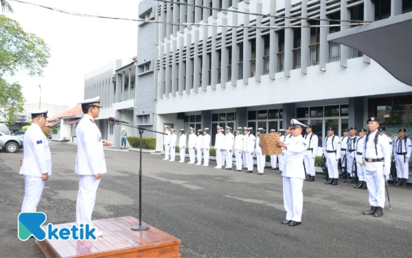 Thumbnail Berita - Hari Kesaktian Pancasila, Danlanal Palembang Ajak Prajurit Jadi Garda Terdepan Jaga Persatuan