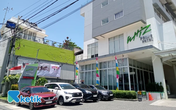 Thumbnail Berita - Pilihan Menginap Dekat Ikon Kota Malang, Whiz Prime Hotel Tawarkan Kenyamanan di Jantung Kayutangan Heritage