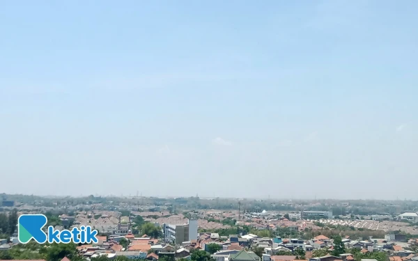 Thumbnail Berita - Cuaca Kota Surabaya Hari Ini Diprakirakan Cerah, Kota Madiun Berawan