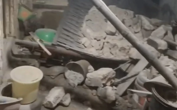 Thumbnail Berita - Update Gempa Sumenep! Ratusan Rumah Terdampak, BNPB Minta SK Tanggap Darurat Diterbitkan