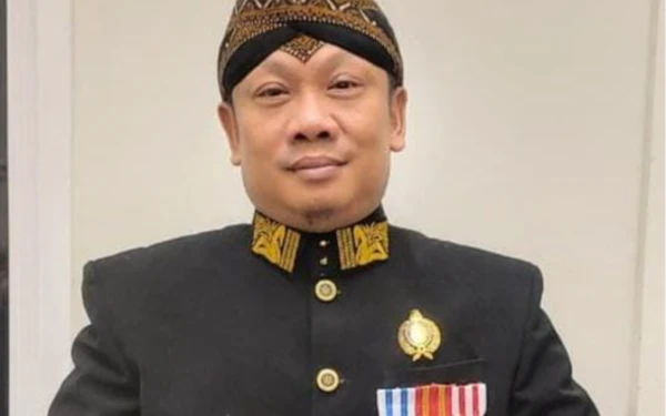 Thumbnail Berita - Cak Yudho Bakiak Dianugerahi Nawala Kekancingan dari Keraton Surakarta